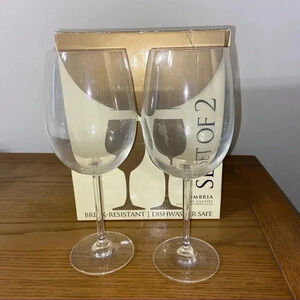 NWOT-(2) a pair of wine glasses-UMBRIA LENOX